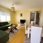 Sea View Apartments Perovic